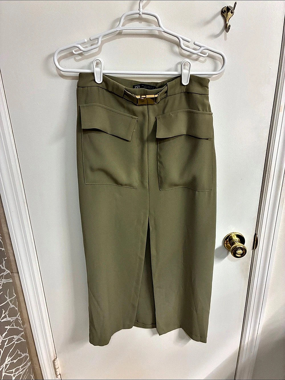 NWOT Zara Midi Skirt with Pockets Utility Midi Skirt Green Small